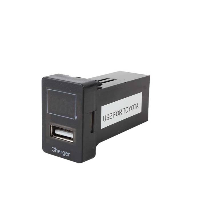منفذ USB + قارئ تويوتا كبير 