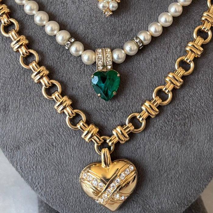 قلادة Swarovski