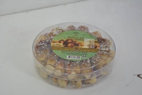 تمر مع الكاجو