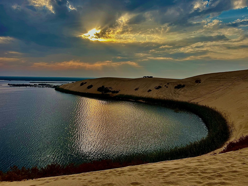 رحلة إلى بحيرة الأصفر بسيارات الدفع الرباعي