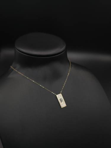 عقد ذهب عيار 18