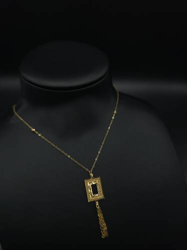 عقد  ذهب عيار 21