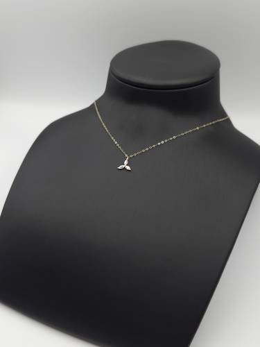 عقد ذهب عيار 18