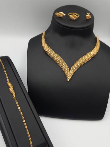 طقم ذهب صياغة فاخرة عيار 21 