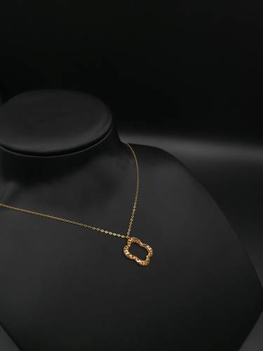 عقد ذهب عيار 21