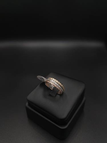 خاتم بتصميم فاخر ذهب عيار 18
