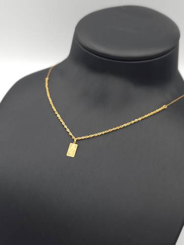 عقد ذهب عيار 21