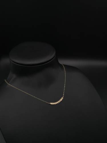 عقد ذهب عيار 18