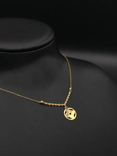 عقد ذهب عيار 21