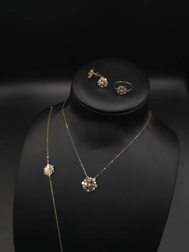 طقم عصري ذهب عيار 18