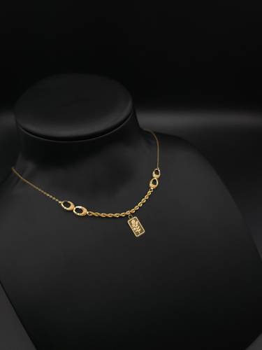 عقد ذهب عيار 21