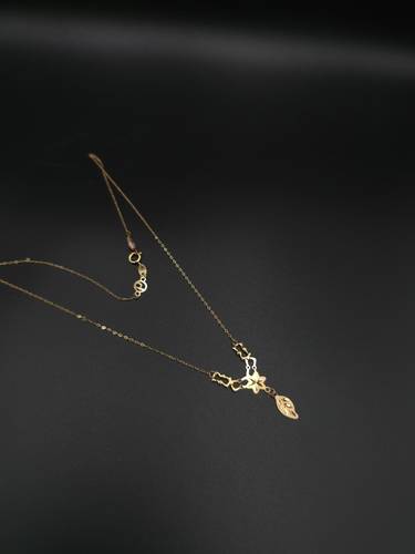 عقد ذهب عيار 21