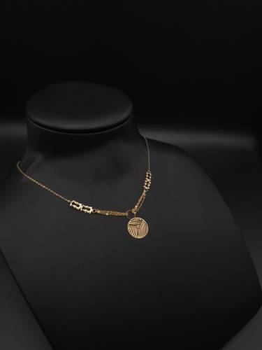 عقد ذهب عيار 21
