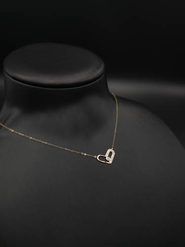 عقد ذهب عيار 18