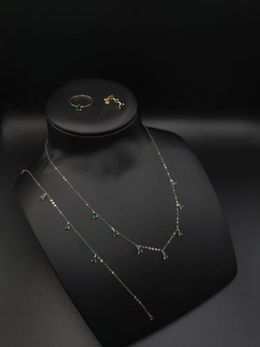 طقم ذهب عيار 18