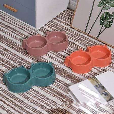 Double dish for cat food cat shape