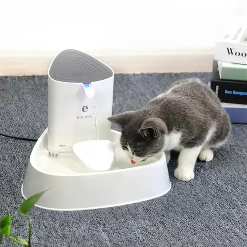LED Lighting Water Fountain and Filter for Cats and Pets 1.5 Litres