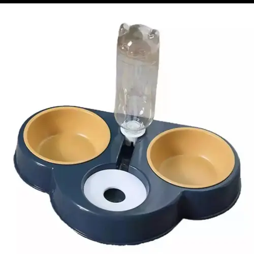 Double dish for bait and drink for cats