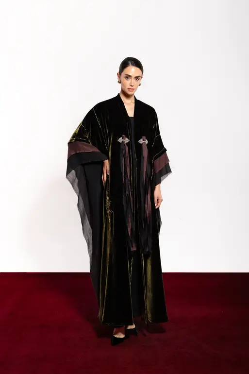 Bisht Zeeti Velvet Abaya With Side Chiffon