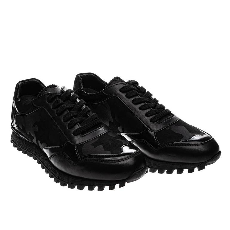 حذاء سنيكرز أسود مزخرف بطبعة عسكرية رجالي