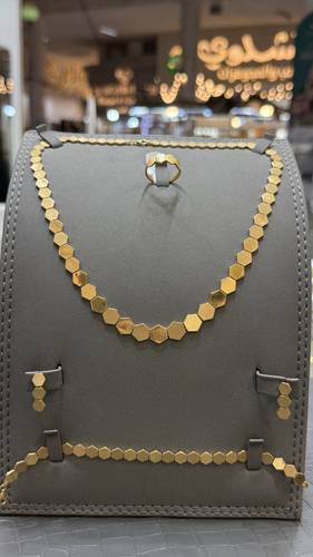 طقم عيار 18 