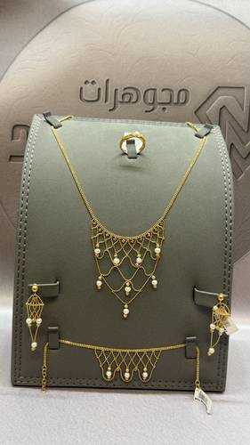 طقم عيار 21 لؤلؤ محسوب وزن الذهب فقط