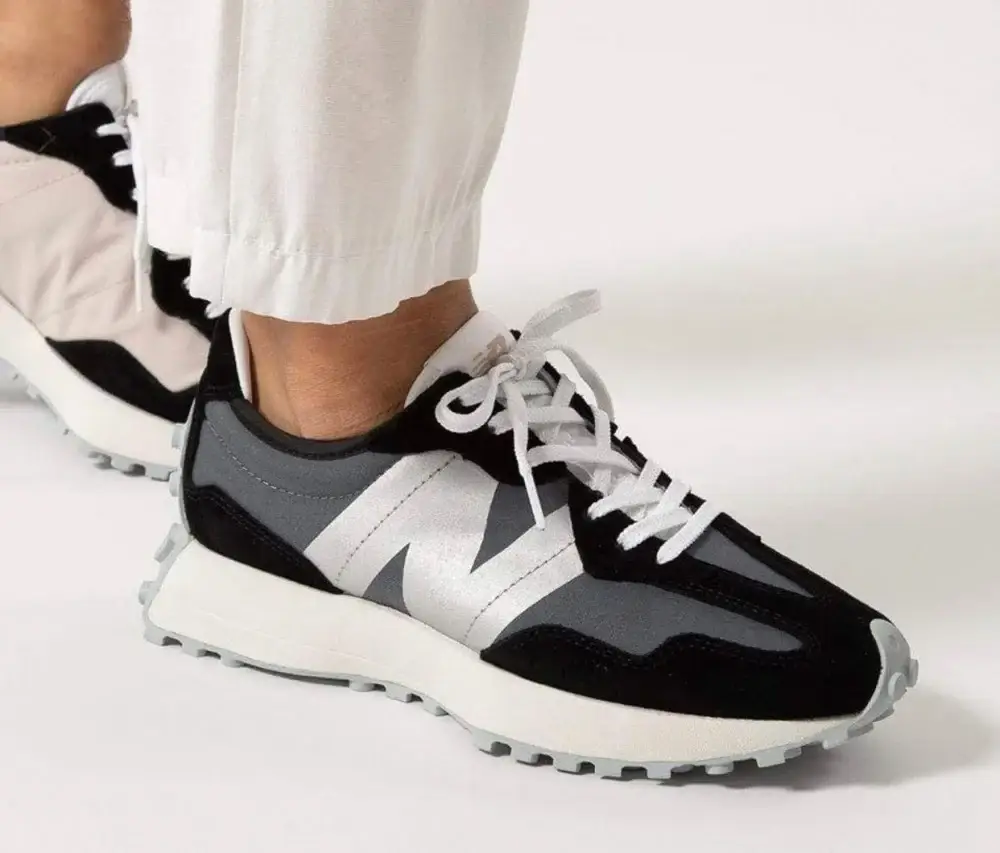 نيو بالانس New Balance 327