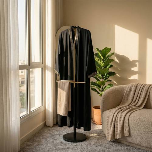 علاقة ملابس ملكية (Valet Stand)