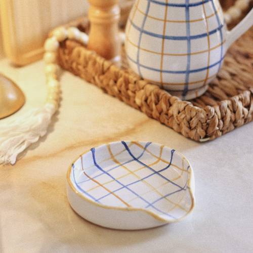 Farmhouse spoon rest