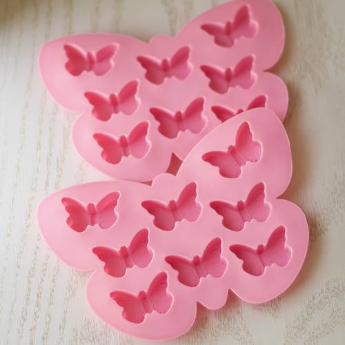 Butterfly ice cube tray