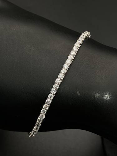 سوارة تنس ذهب ابيض عيار 18