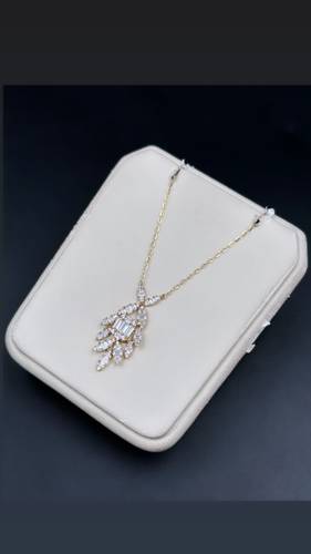 YELLOW GOLD NECKLACE K18