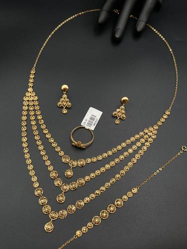 طقم ذهب أصفر عيار 21 