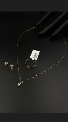 YELLOW GOLD SMALL HALF SET K18