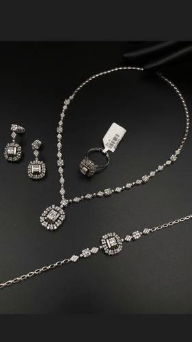 WHITE GOLD SET K18