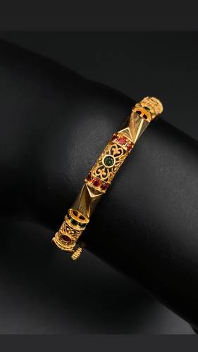GOLD BRACELET SMALL K21