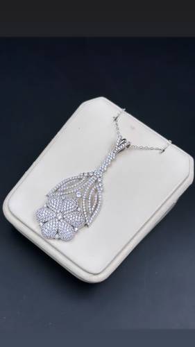 WHITE GOLD NECKLACE K18