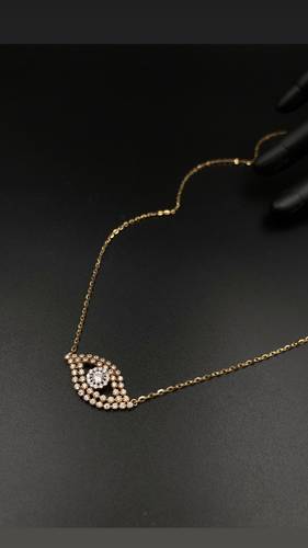 عقد ذهب عيار 18
