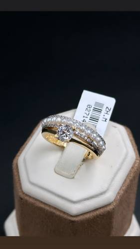 YELLOW GOLD RING 18K with cultured pearl