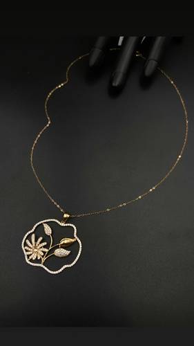 YELLOW GOLD NECKLACE K18