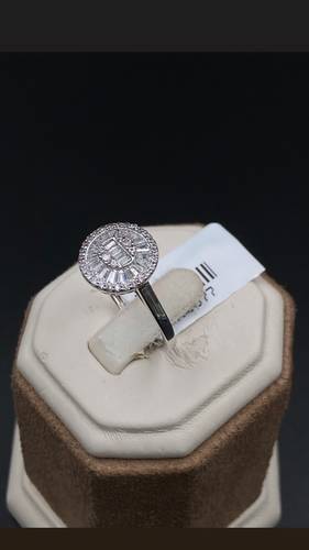 WHITE GOLD RING K18