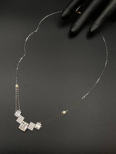 WHITE GOLD NECKLACE K18