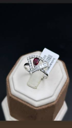 WHITE GOLD RING 18K