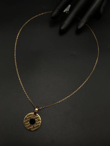 عقد ذهب عيار 18