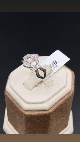 WHITE GOLD RING K18