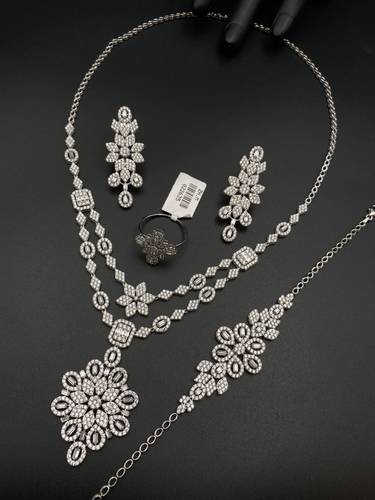 WHITE GOLD SET K18