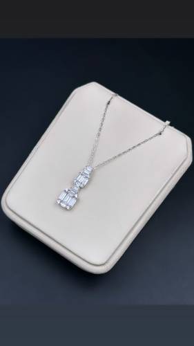 WHITE GOLD NECKLACE K18