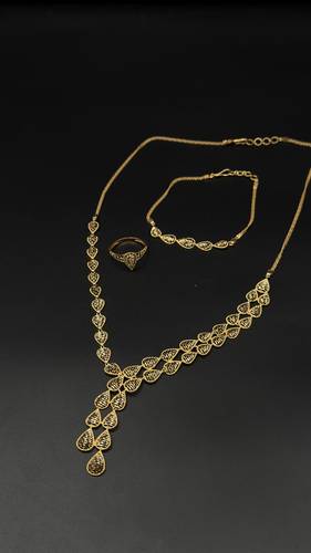 طقم ذهب اصفر عيار 21