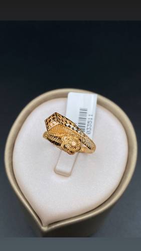 YELLOW GOLD RING K21