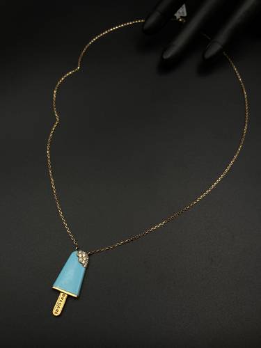 عقد ذهب عيار 18
